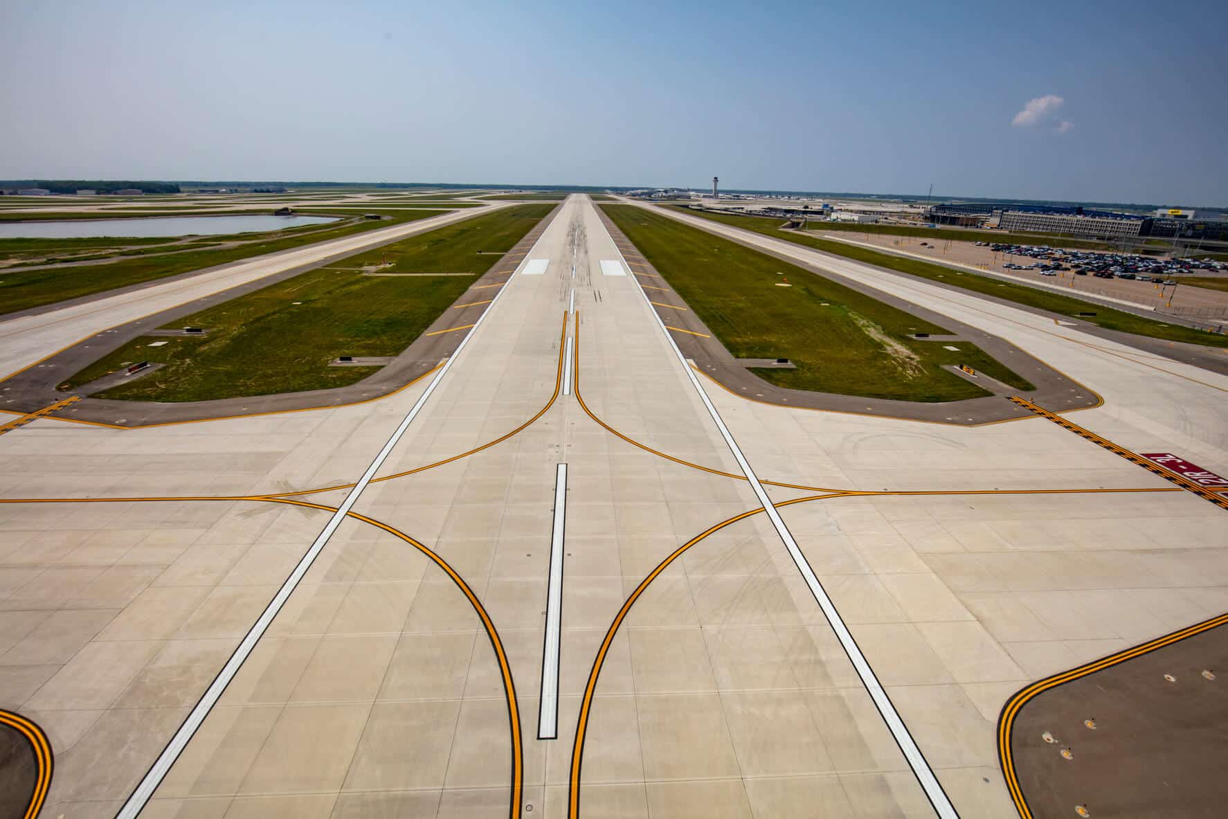 Detroit Airport Runway 
